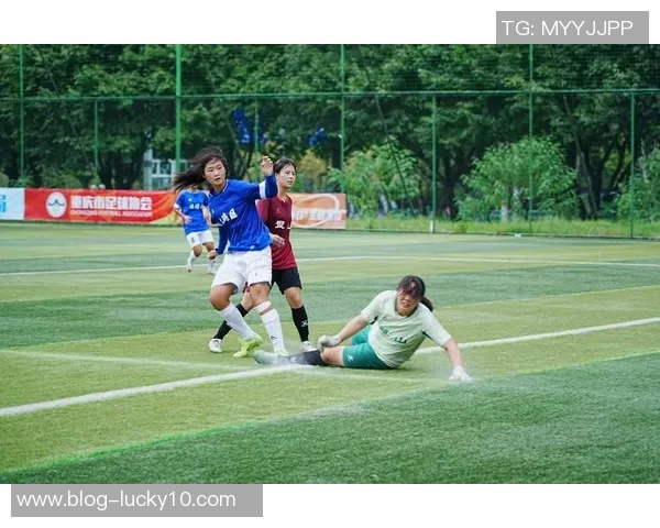 U19青年队迎战韩国队全力争胜展现青春风采与实力对决 U19青年队迎战韩国队全力争胜展现青春风采与实力对决