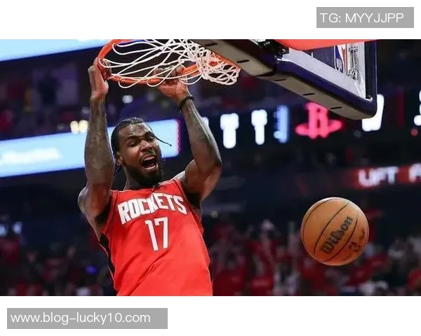 勇士与火箭激战三月二十九场面火爆球迷热情高涨 勇士与火箭激战三月二十九场面火爆球迷热情高涨