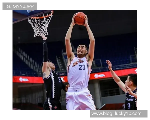 张兆旭：从篮球新星到职业生涯的传奇之路探索与成长的故事