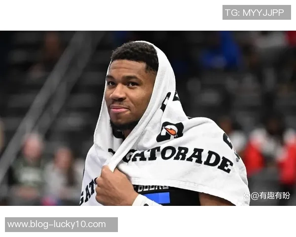 扬尼斯阿德托昆博如何在NBA赛场上展现超凡实力与领导魅力 扬尼斯阿德托昆博如何在NBA赛场上展现超凡实力与领导魅力